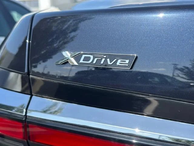 New 2026 Carbon Black Metallic BMW 760i xDrive image 37