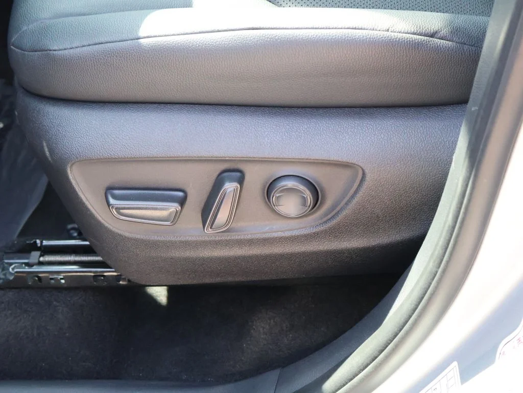 Used 2025 Silver Toyota XLE image 24