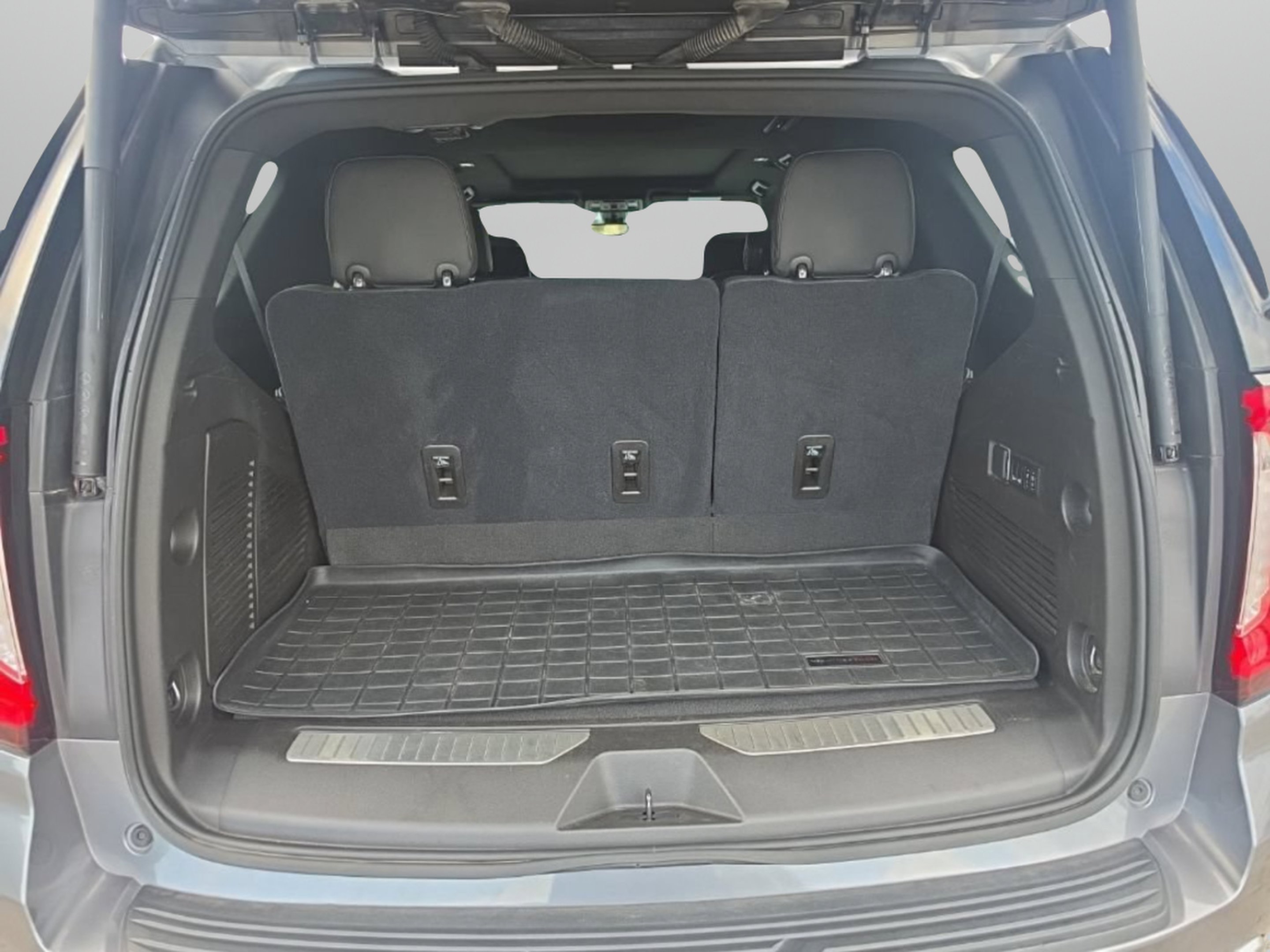 Used 2021 SATIN STEEL METALLIC GMC Denali image 9