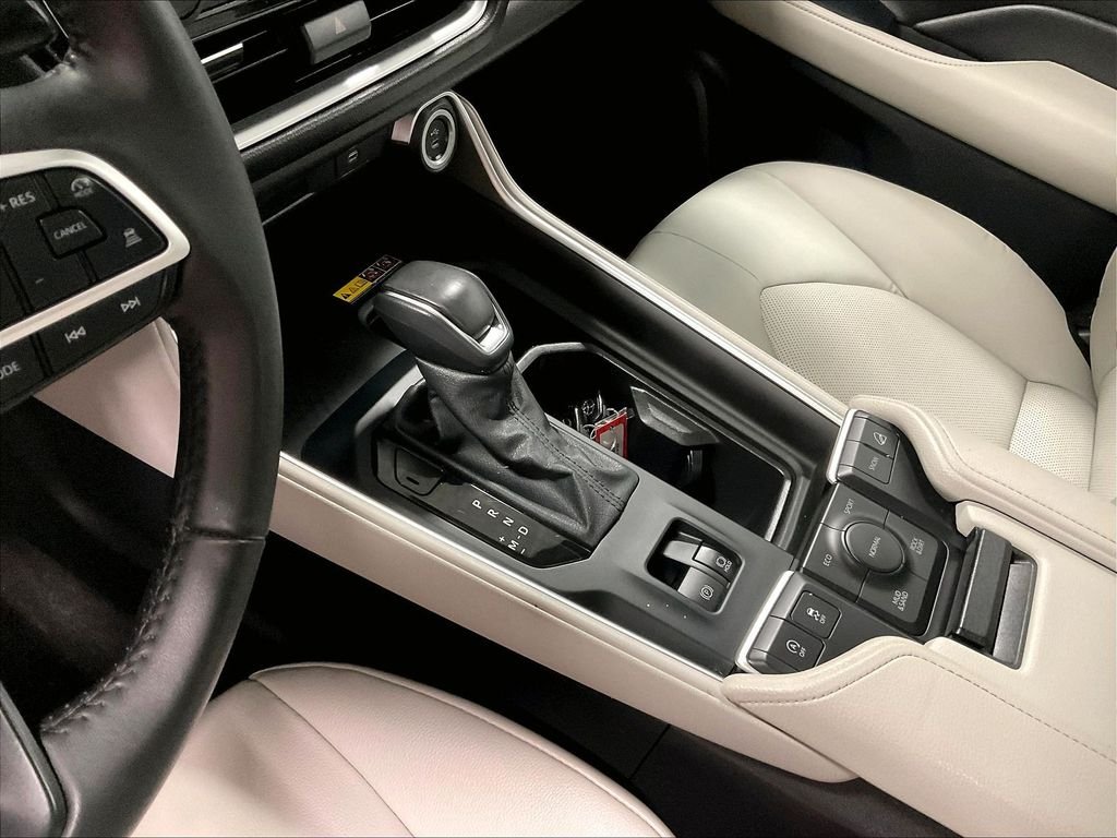 Certified Used 2026  Toyota XLE image 21