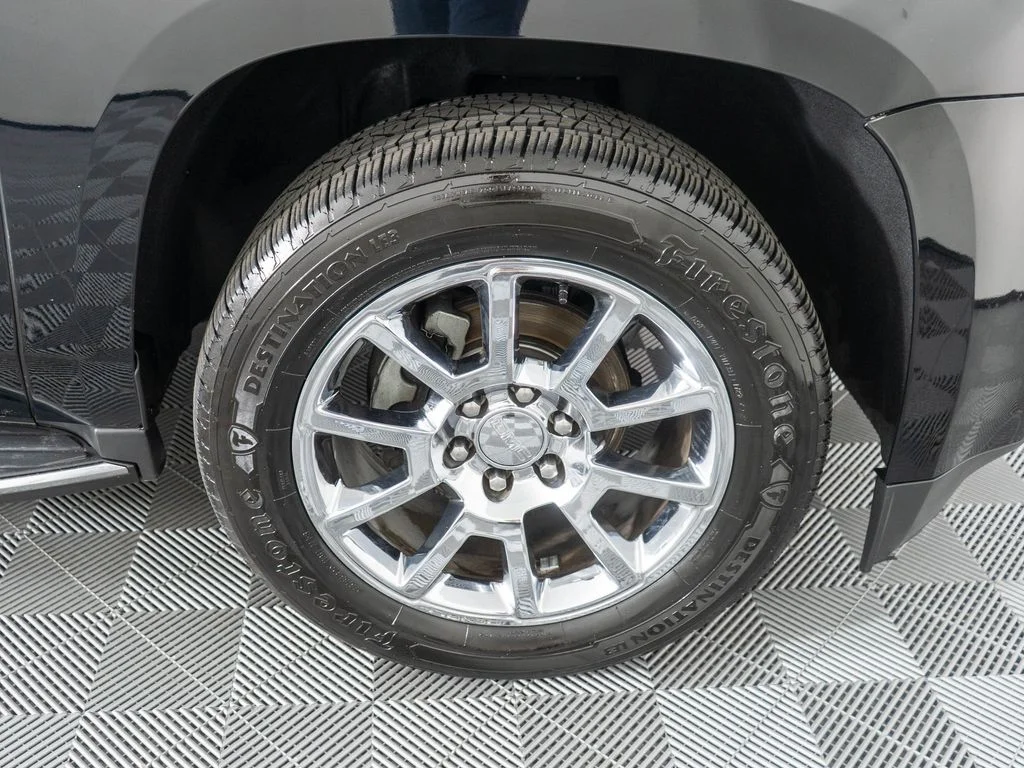 Used 2017 Black GMC Denali image 37