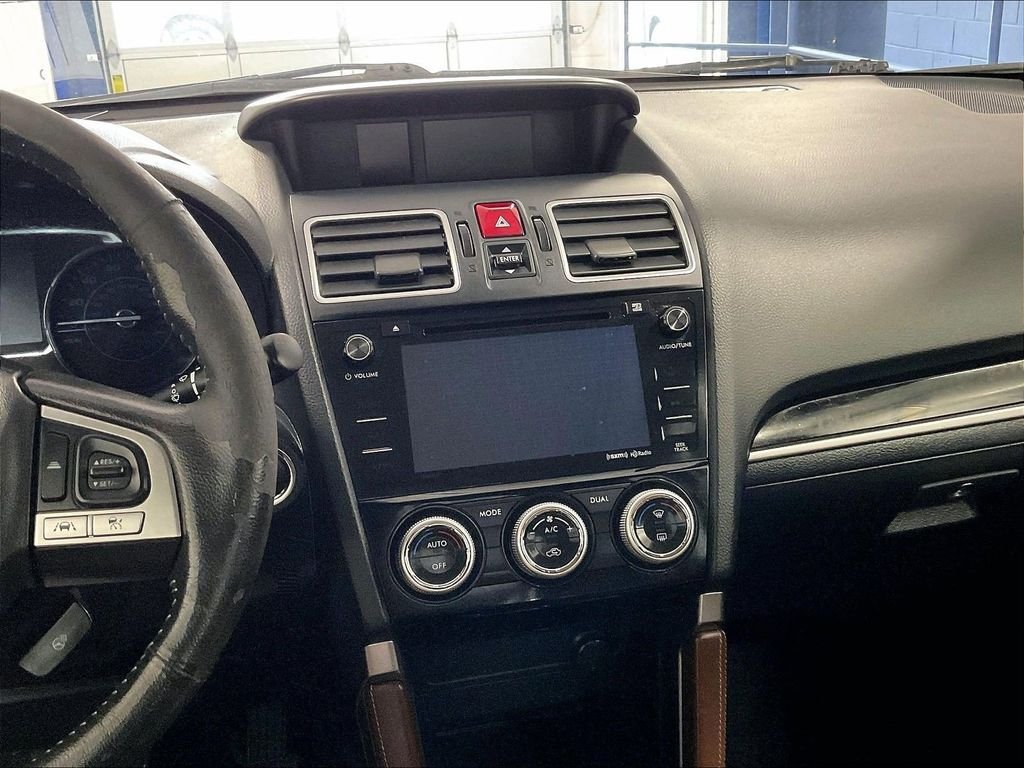 Used 2018 Gray Subaru 2.5i Touring image 18