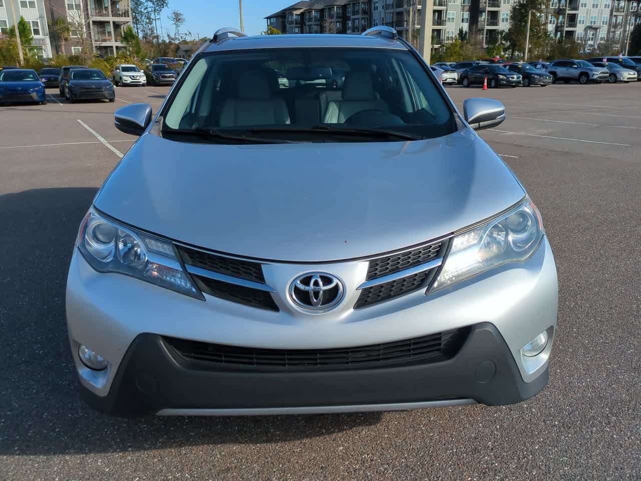 Used 2014 Classic Silver Metallic Toyota Limited image 9