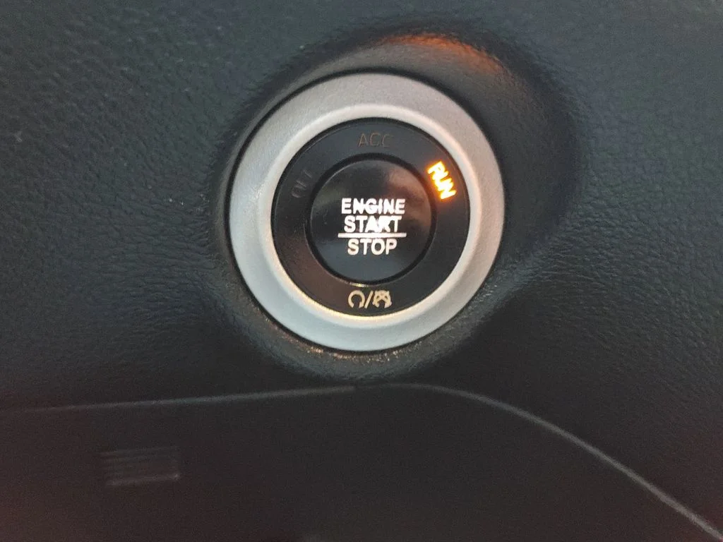 Used 2019 Black Chrysler Touring Plus image 17
