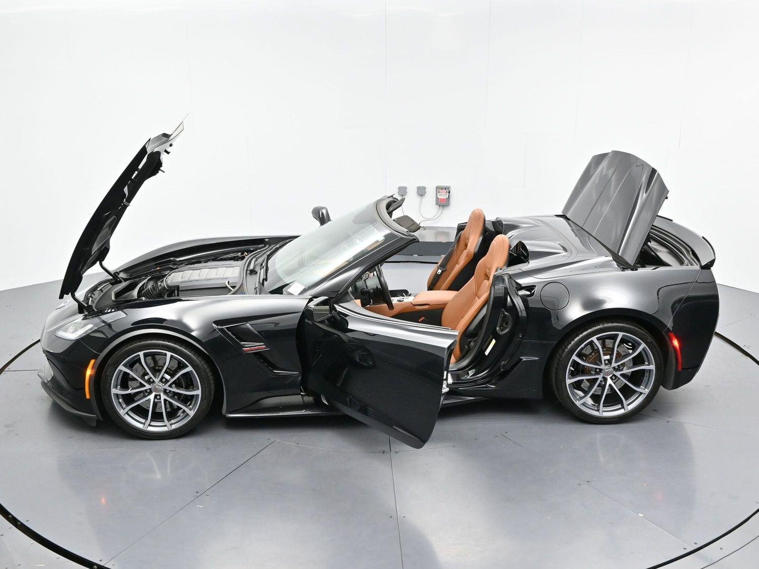 Used 2019 BLACK Chevrolet Grand Sport 2LT image 40