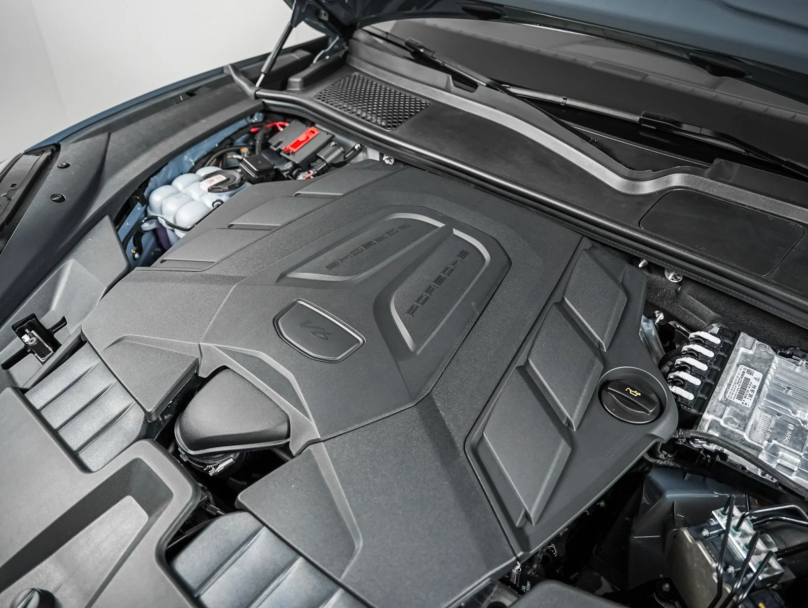 New 2026 ARCTIC GREY Porsche Coupe image 13