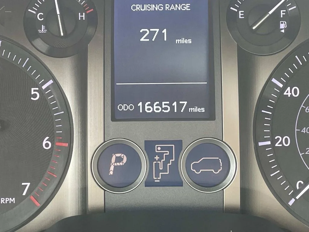 Used 2018  Lexus 460 image 28