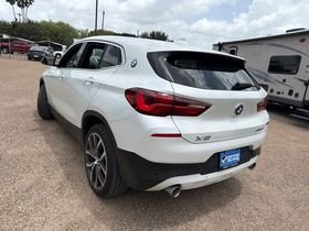 Used 2022 White Metallic BMW sDrive28i image 8