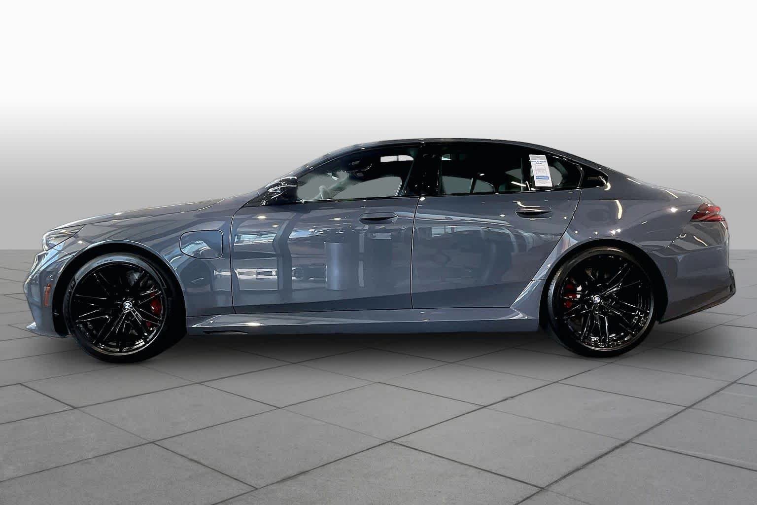 Used 2027 Storm Bay Metallic BMW  image 32