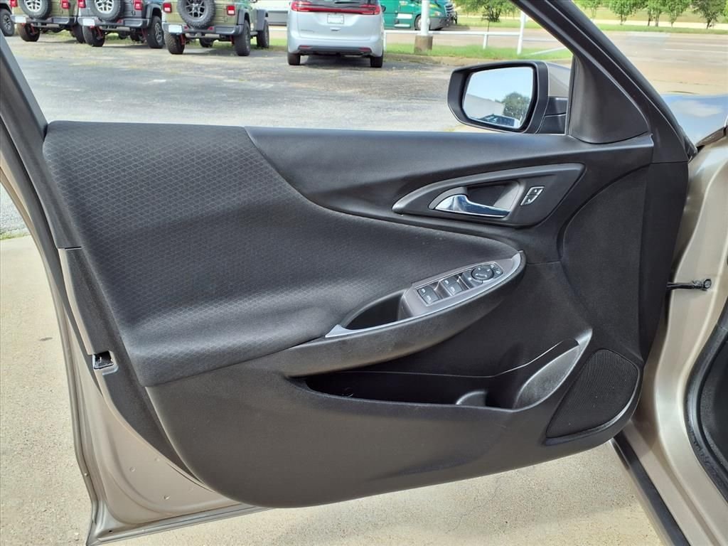 Used 2023 Gray Chevrolet LT image 14