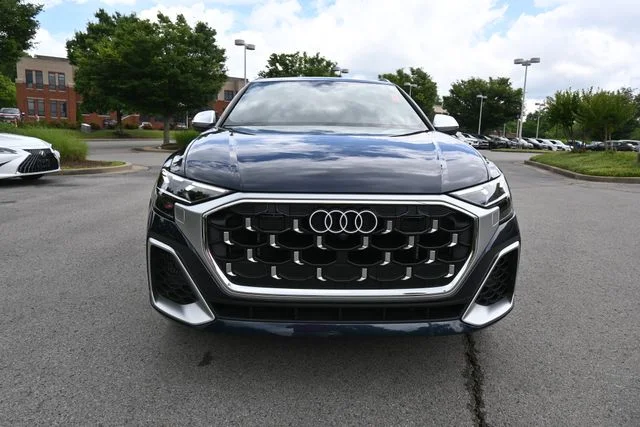 Used 2024  Audi 4.0T Prestige image 13