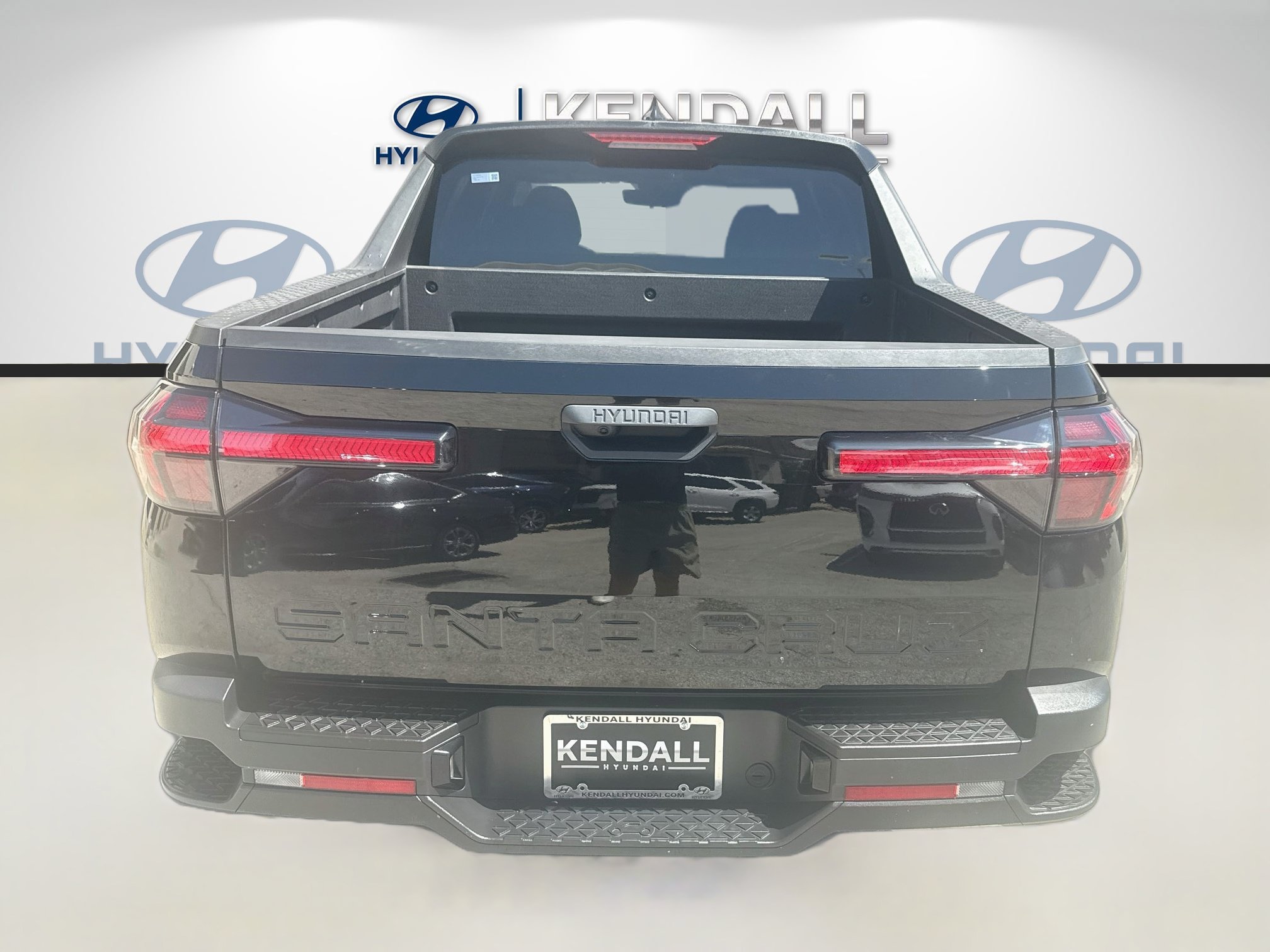 Used 2024 Phantom Black Hyundai SE image 5