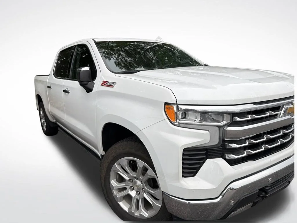 Used 2023 White Chevrolet LTZ image 3