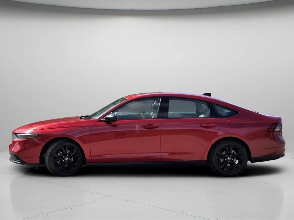 Used 2025 Red Honda SE image 21