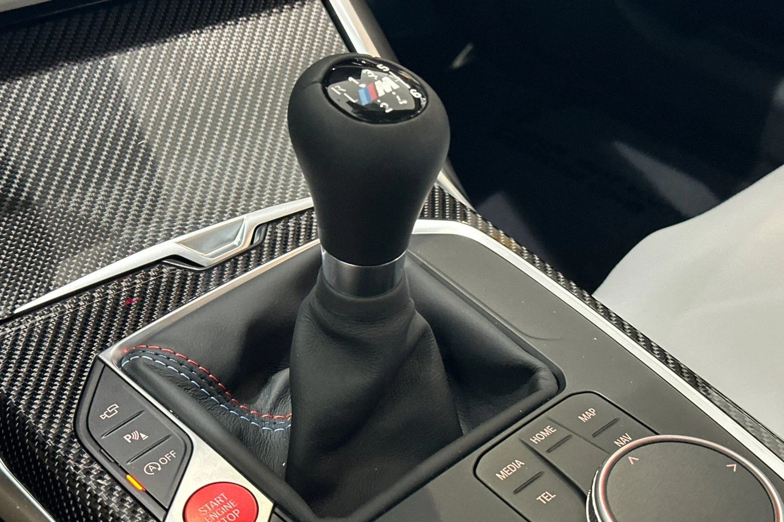 New 2026 Black Sapphire Metallic BMW Base image 17