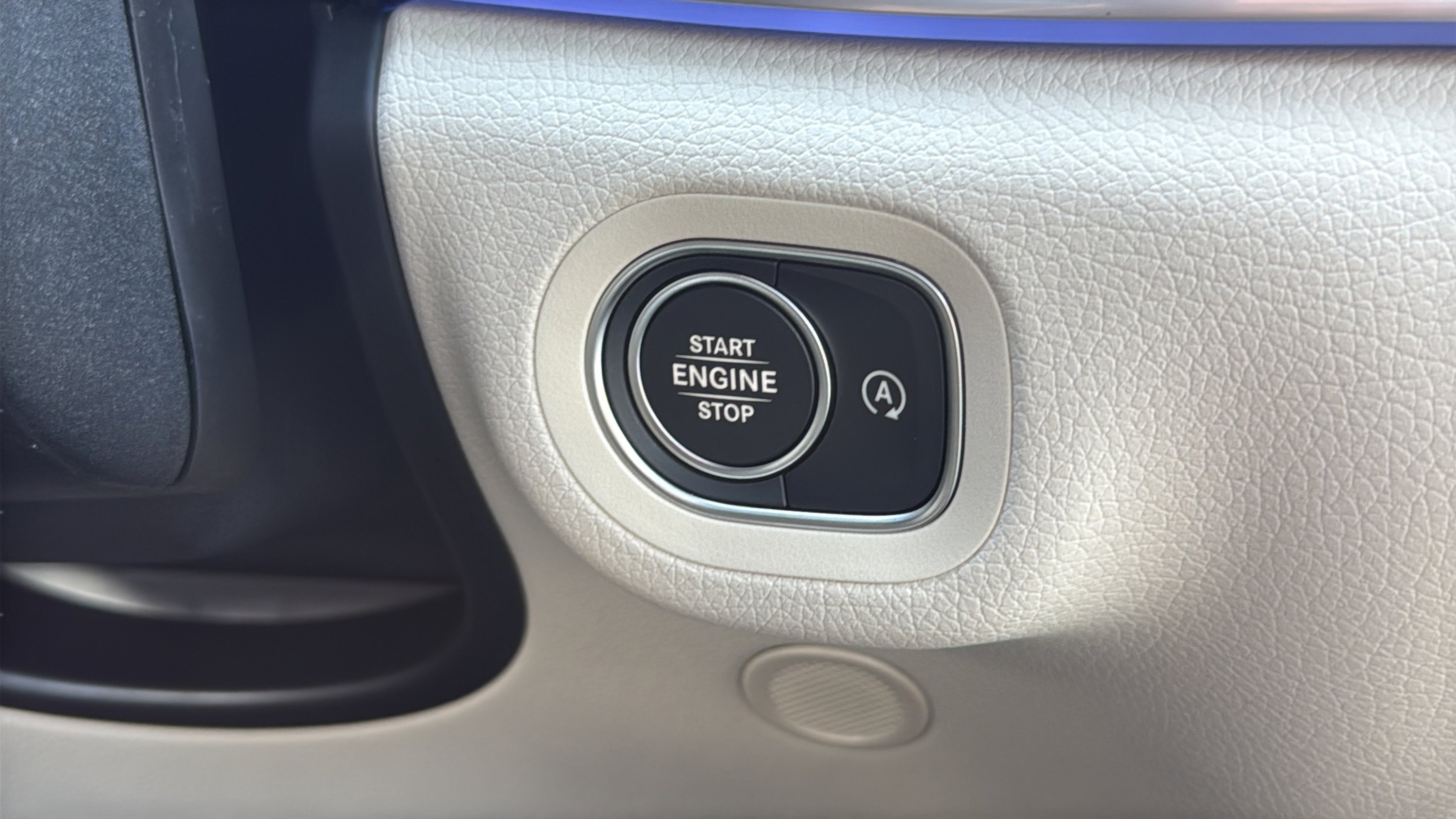 Certified Used 2026 Polar White Mercedes-Benz GLE 450 image 39