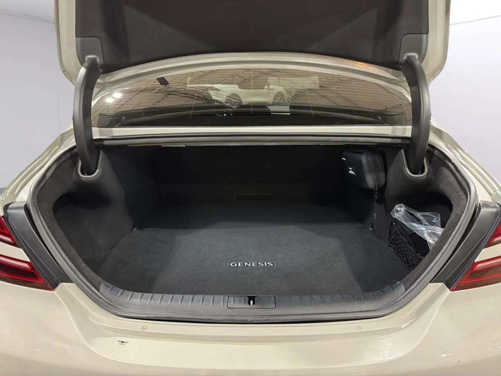 2024 GENESIS G70 Standard - Photo 28