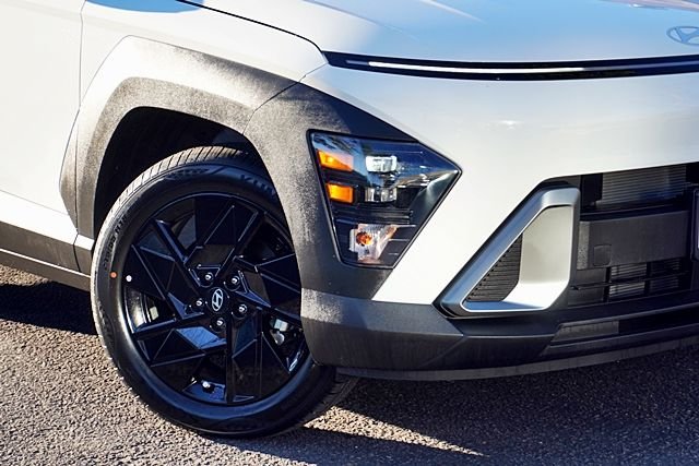 Used 2026 White Hyundai SEL Sport image 3