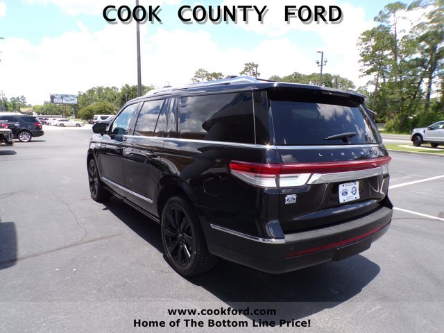 Used 2023 Infinite Black Metallic Lincoln Reserve image 13