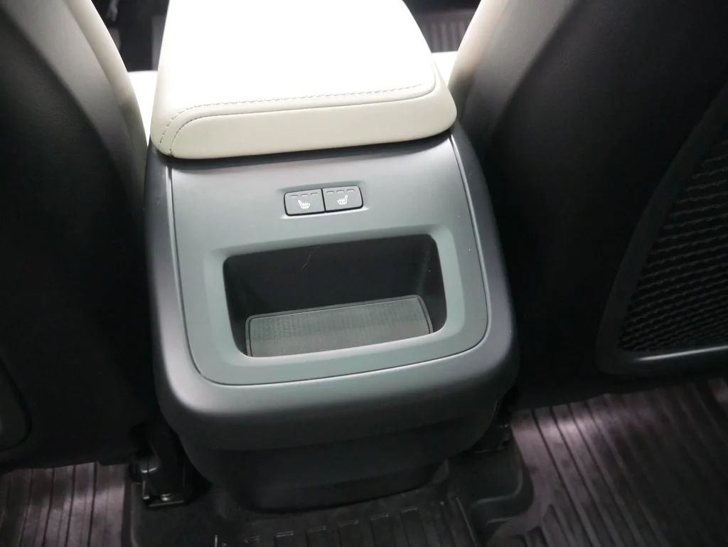 Used 2026 Forest Lake Volvo B5 Plus image 33
