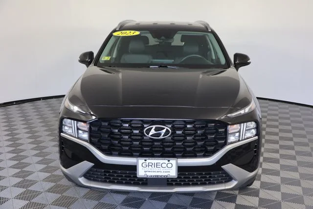 Used 2023 Black Hyundai SEL image 3