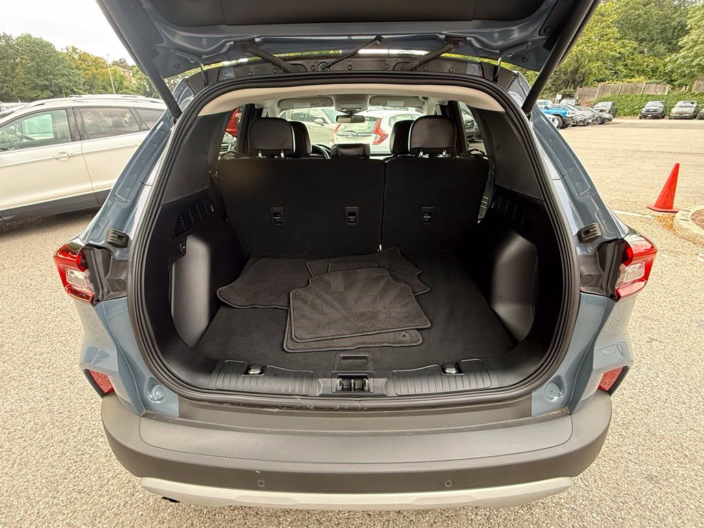 Certified Used 2023 Vapor Blue Ford Platinum image 25