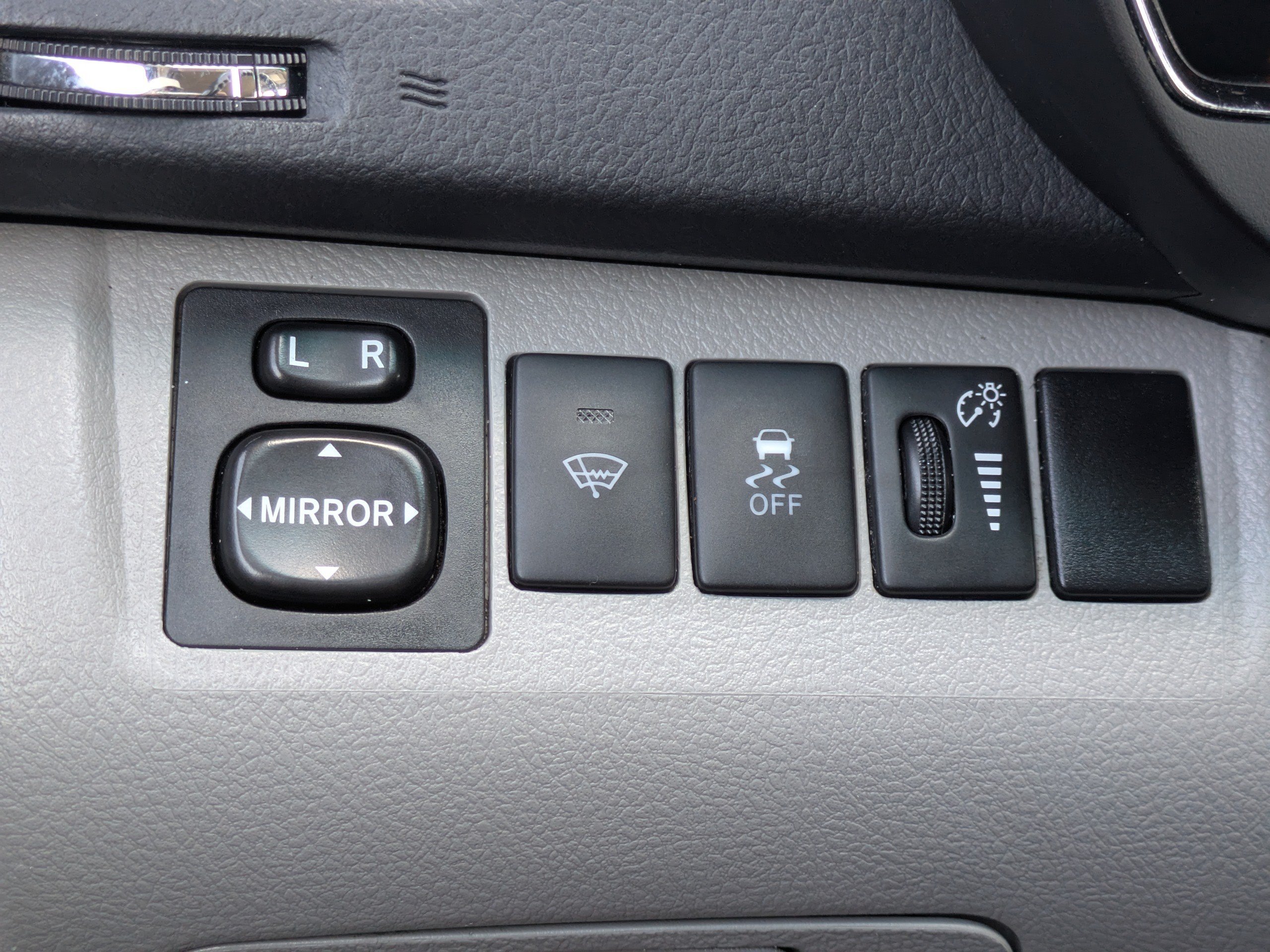 Used 2012 Red Toyota  image 20