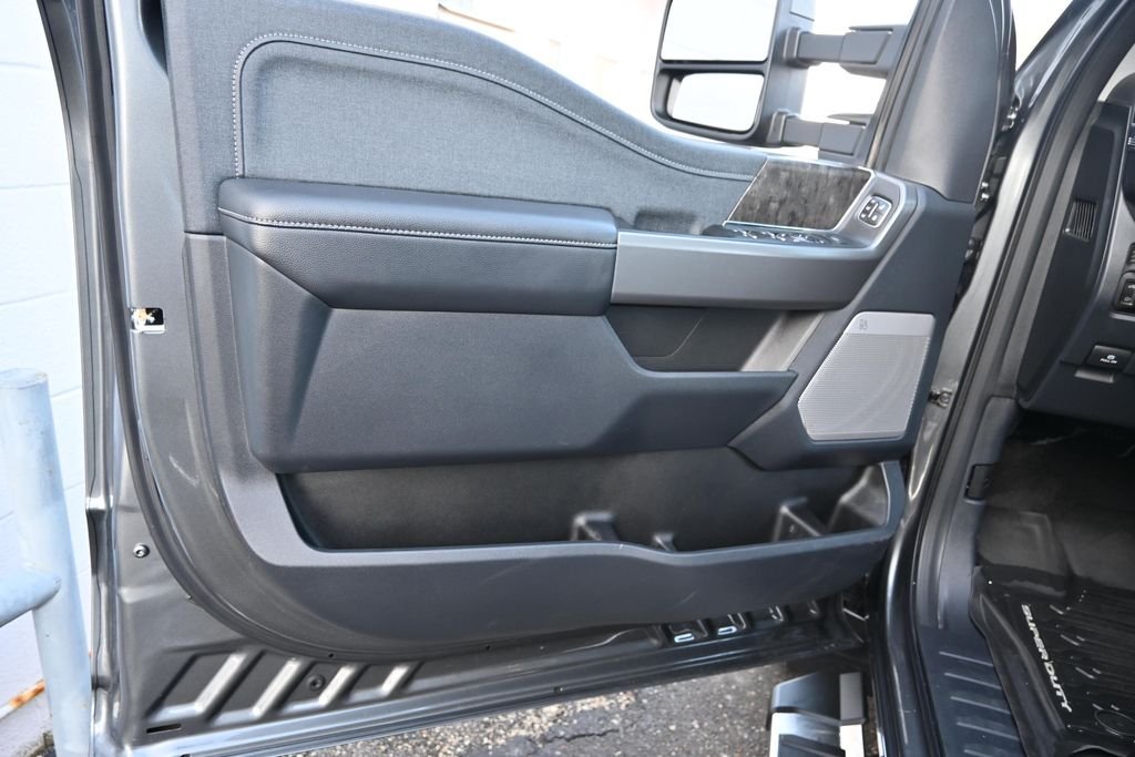 Used 2026 Gray Metallic Ford Lariat image 20