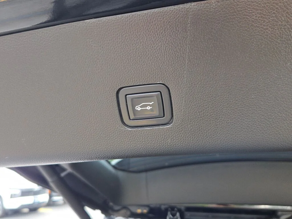 Used 2020 Black Chevrolet LT image 17