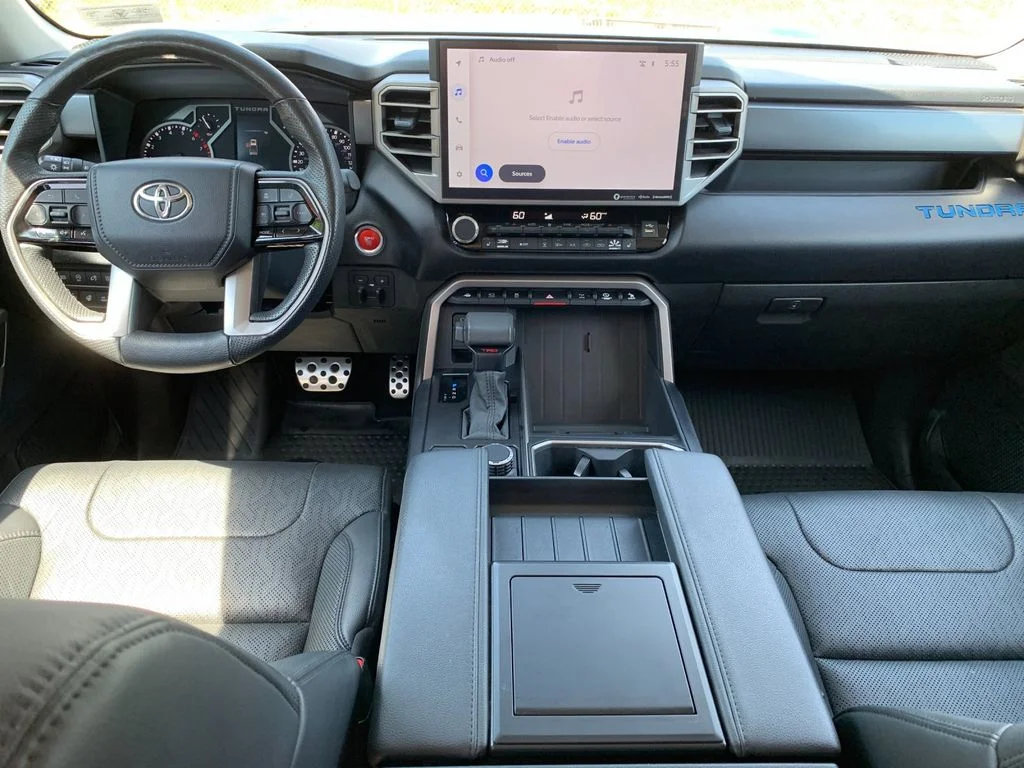 Used 2022  Toyota SR5 image 16