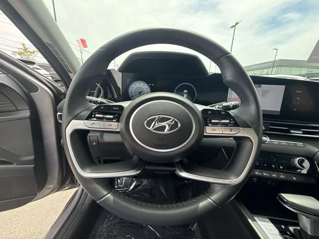 Used 2023 Silver Hyundai SEL image 14