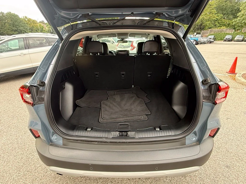 Certified Used 2023 Vapor Blue Ford Platinum image 25