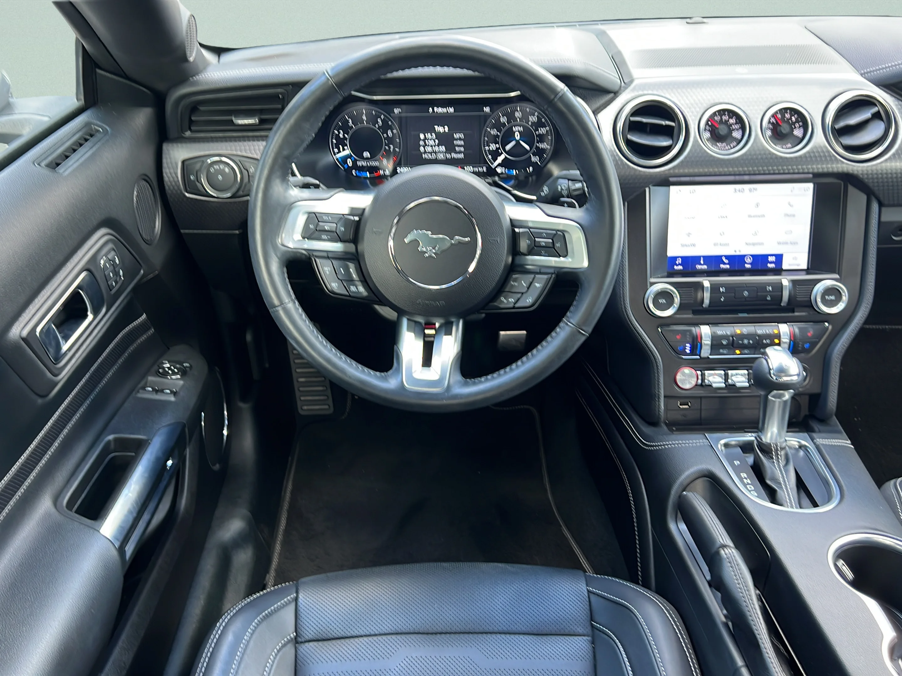 Used 2022 Silver Metallic Ford GT Premium image 11