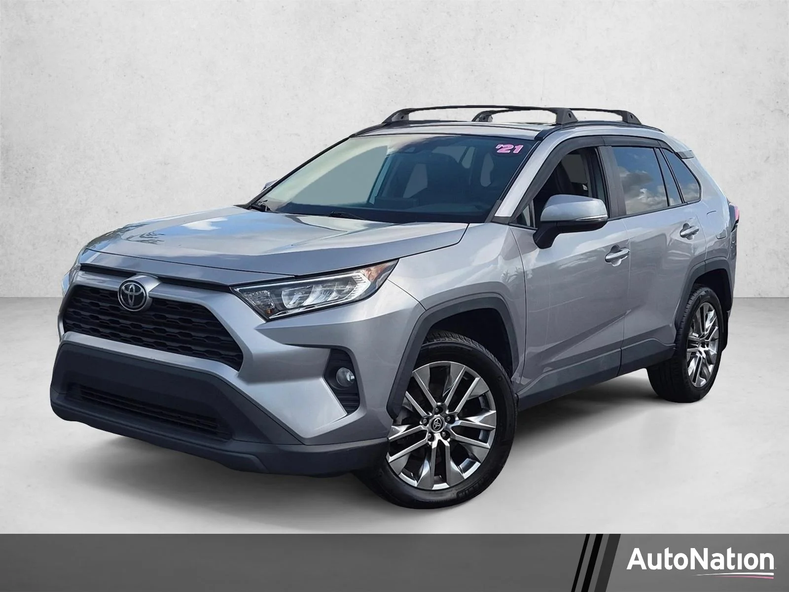 Used 2021 Silver Sky Metallic Toyota XLE Premium image 1