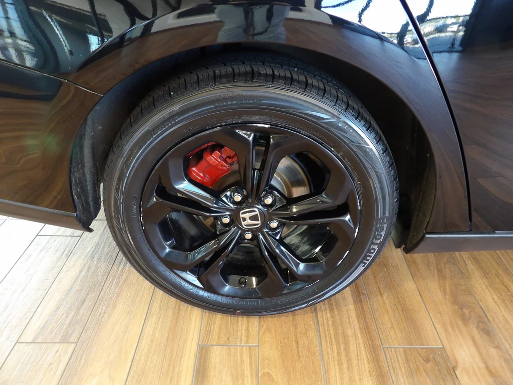 Used 2025 Crystal Black Pearl Honda SE image 5