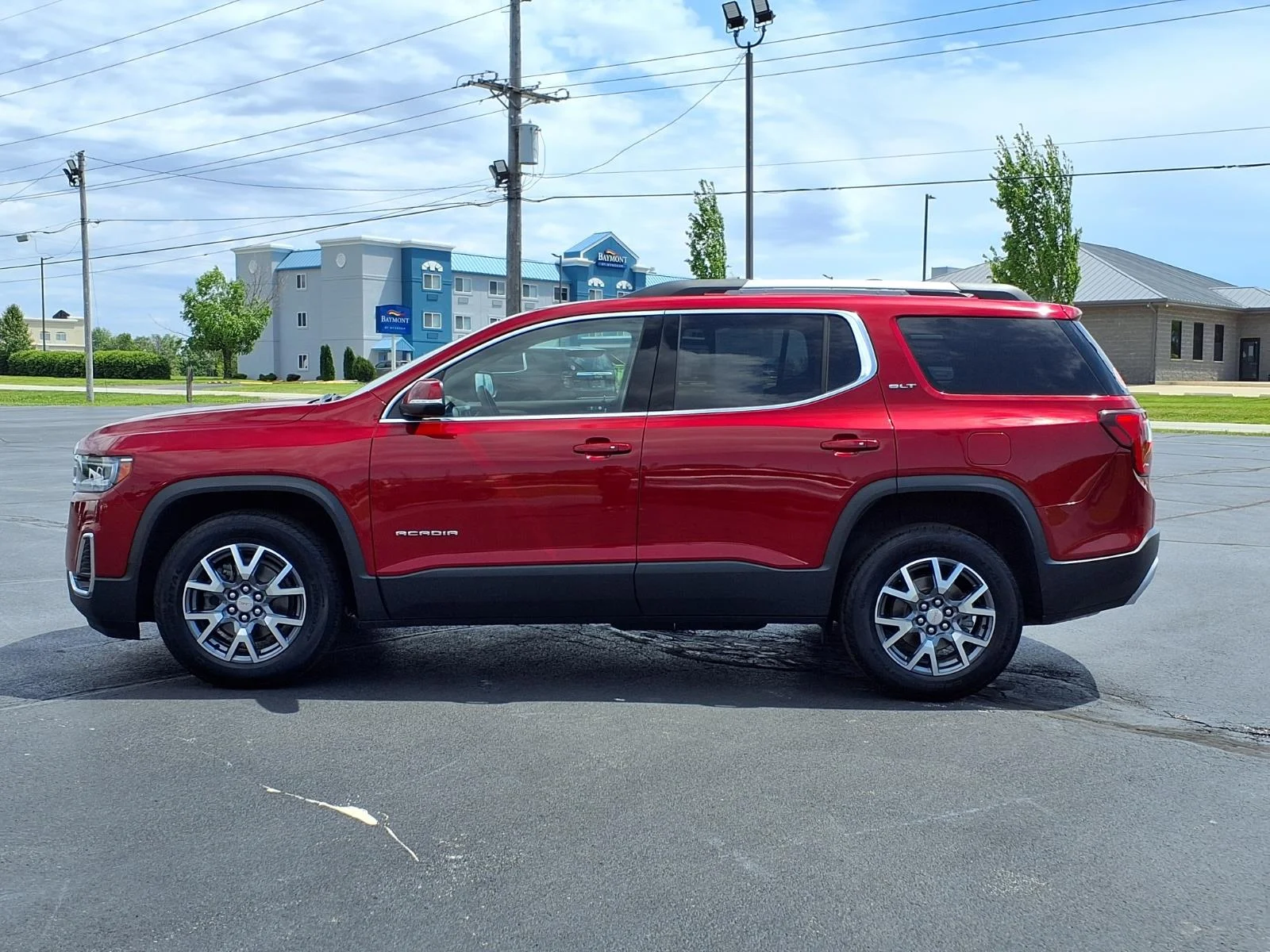 Used 2023 Red GMC SLT image 18
