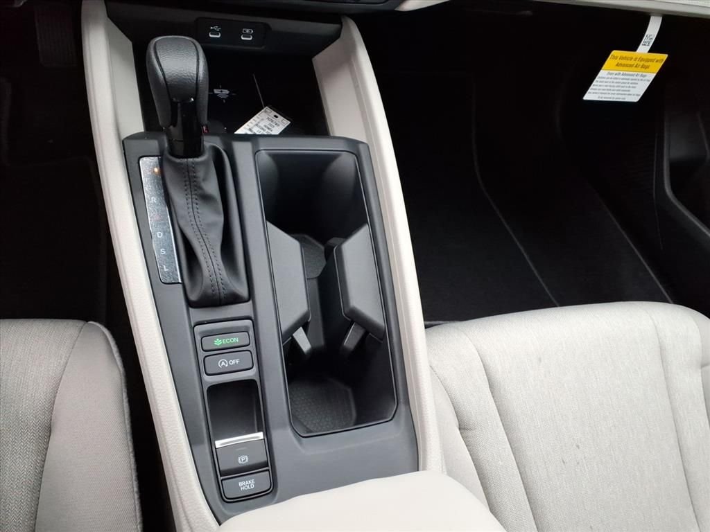 New 2026 Platinum White Pearl Honda LX image 9