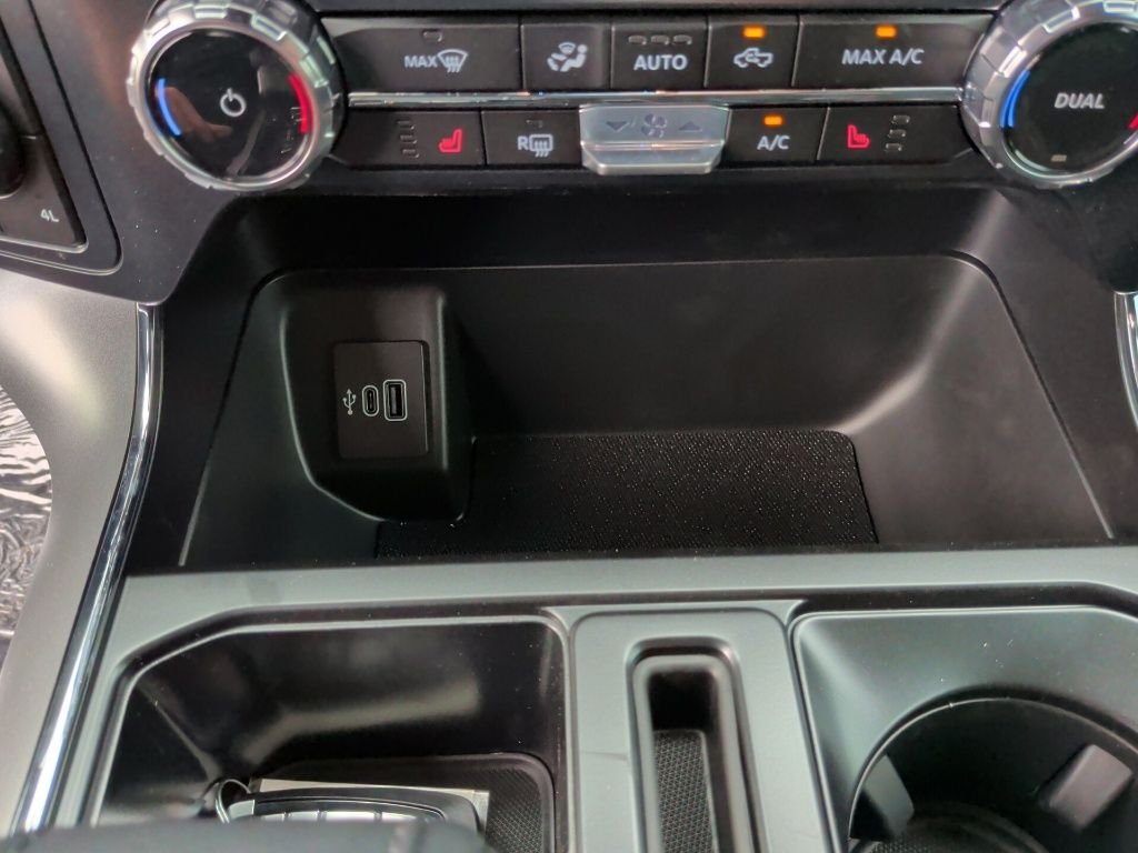 New 2026 Carbonized Gray Metallic Ford XLT image 30