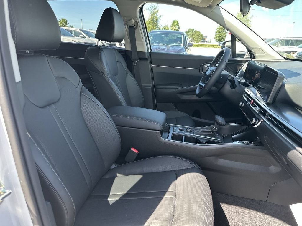 2026 Kia Sorento S - Photo 17