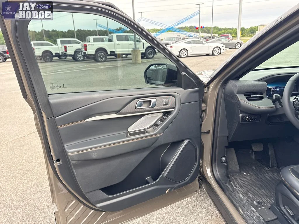 New 2026 Marsh Gray Ford Tremor® image 13