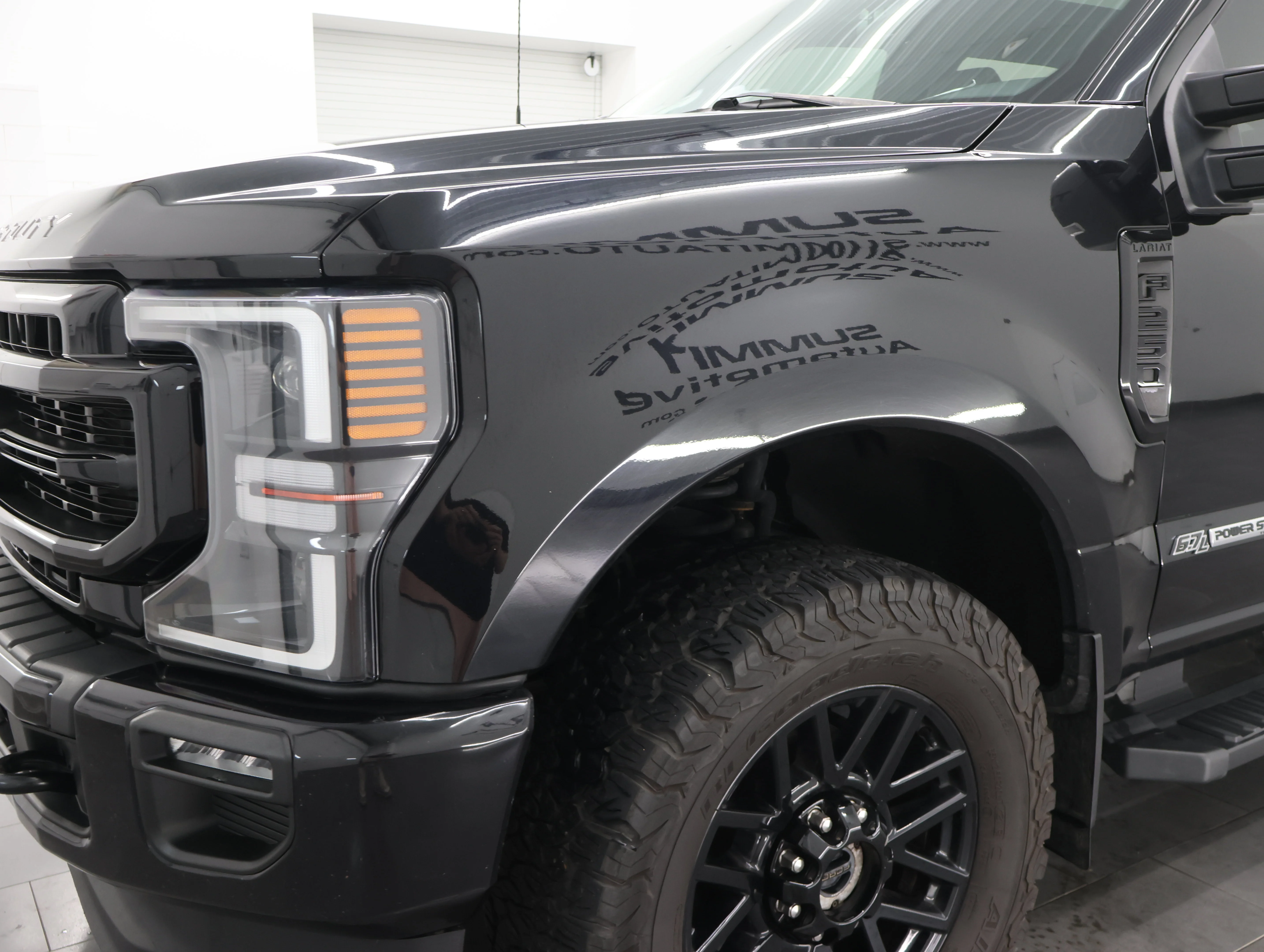 Used 2022 Agate Black Metallic Ford Lariat image 34