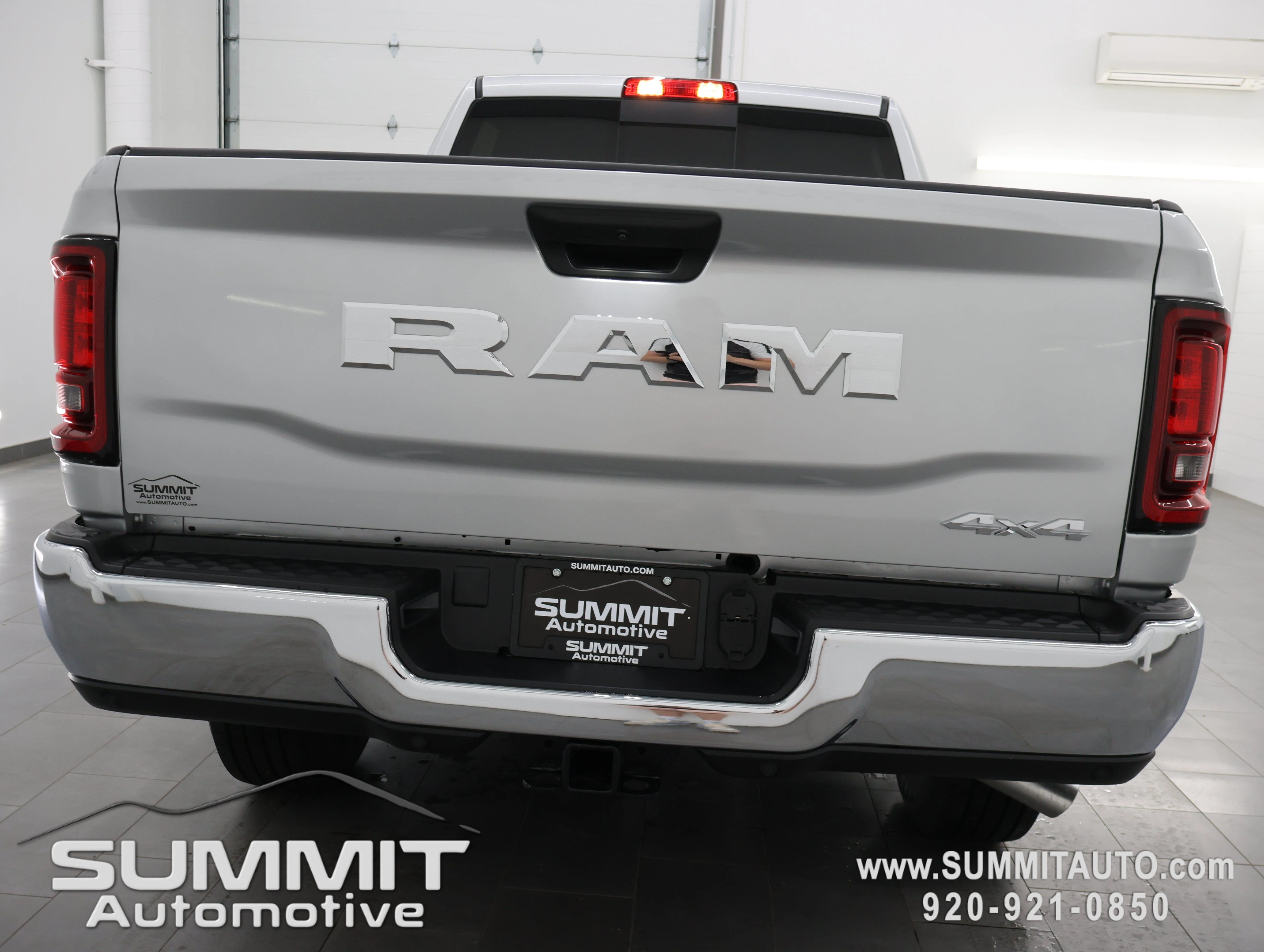 New 2026 Silver-Zynith Exterior Paint RAM Tradesman image 27