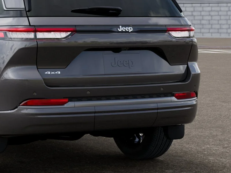 New 2026 Baltic Gray Metallic Clear-Coat Exterior Paint Jeep Limited Reserve image 41