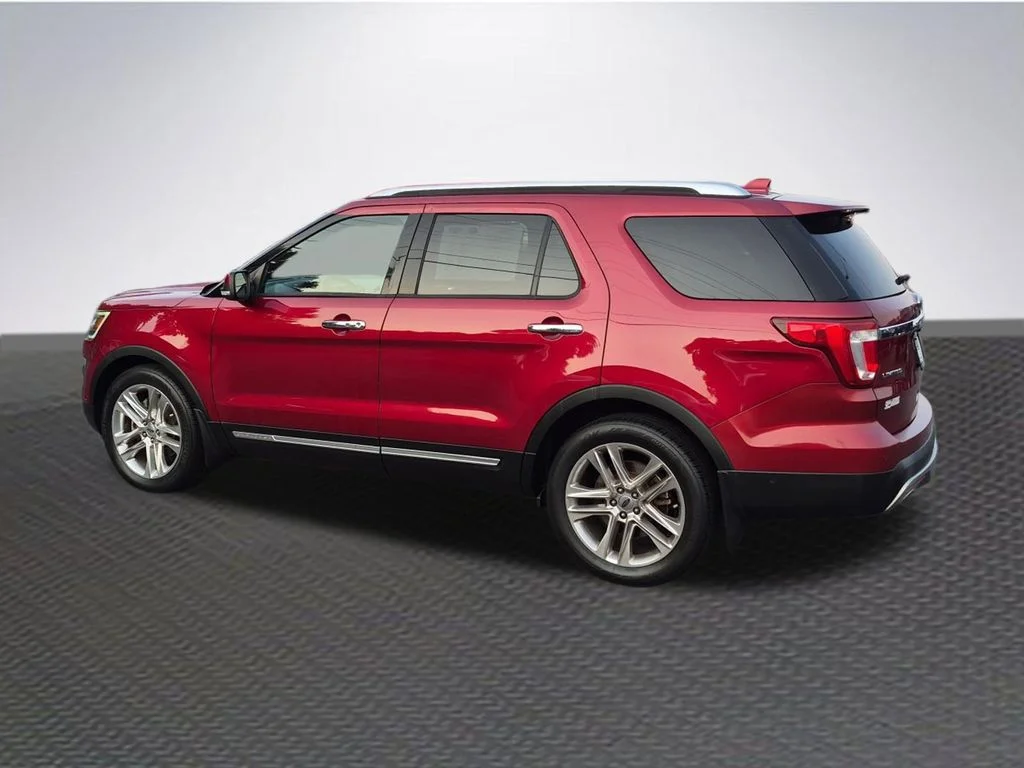Used 2017 Ruby Red Metallic Ford Limited image 5
