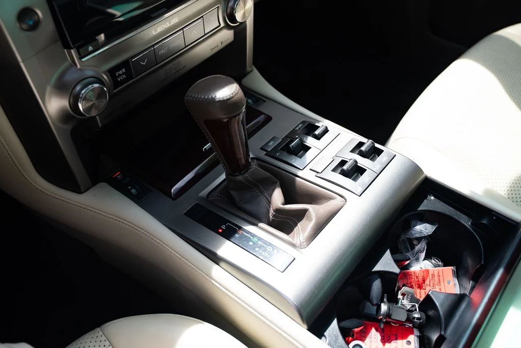Used 2016 Red Lexus 460 Luxury image 19