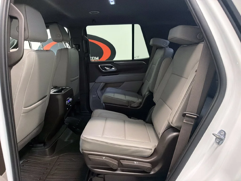 Used 2023 White GMC SLT image 16