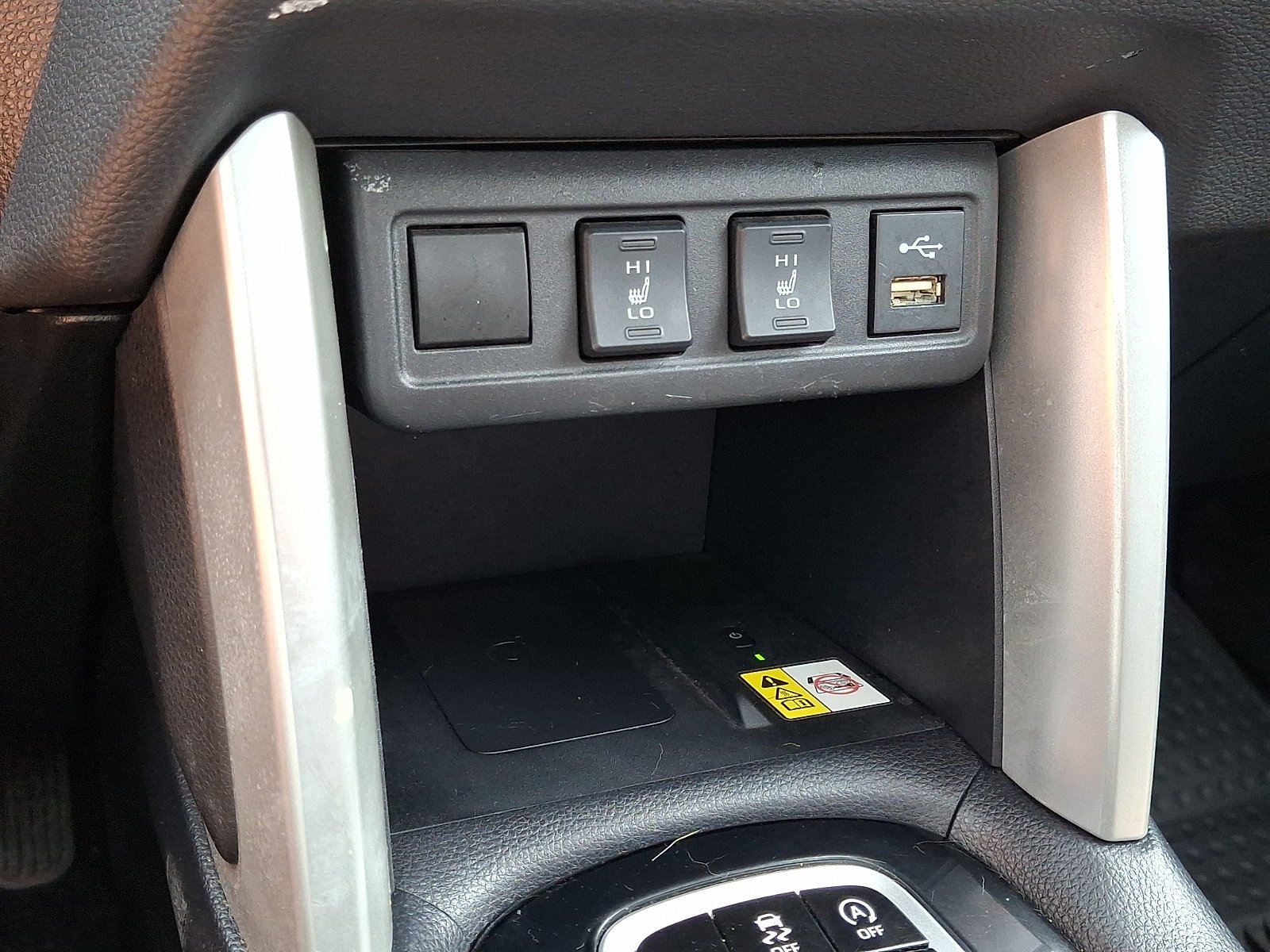 Used 2022 Celestite Toyota XLE image 25