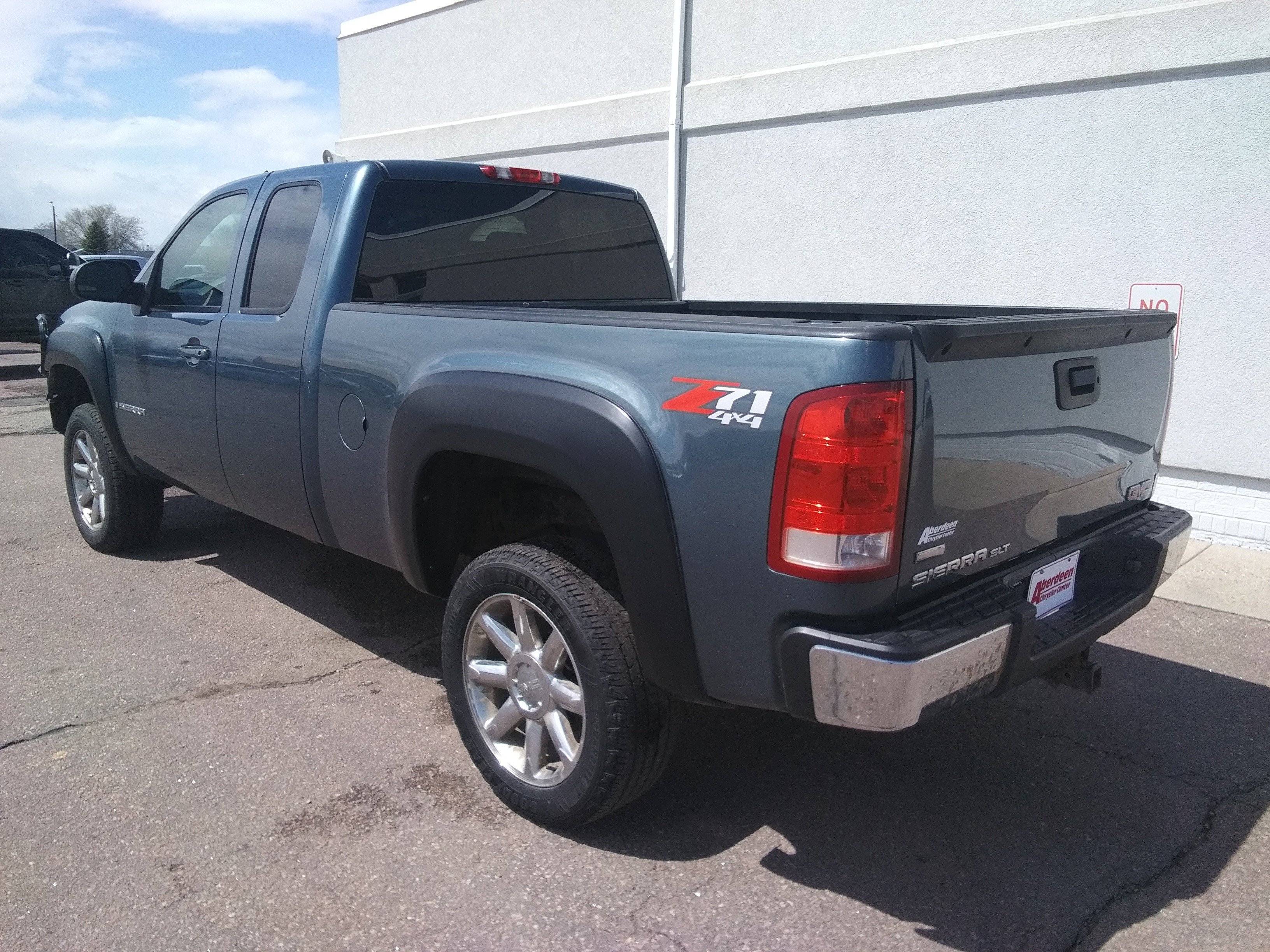 Used 2007 Gray GMC SLT image 7