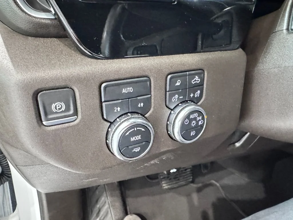 Certified Used 2025 Summit White GMC SLT image 23
