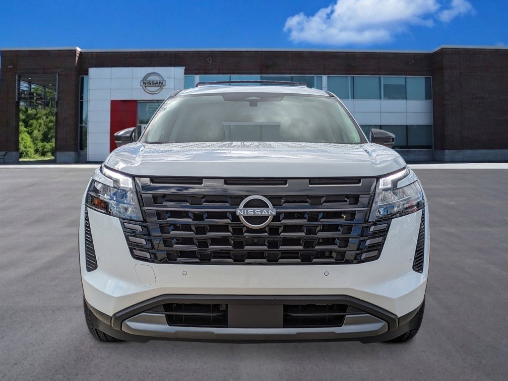 New 2026 Everest White Pearl Tricoat Nissan Platinum image 8